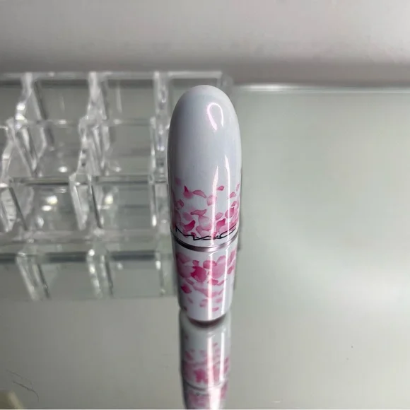 limited edition mac lipstick - Picture 4 of 4